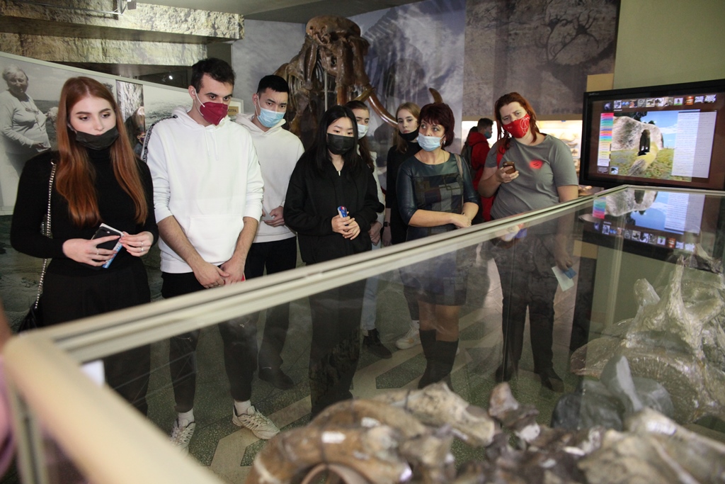 Азовский музей посетили финалисты всероссийских конкурсов