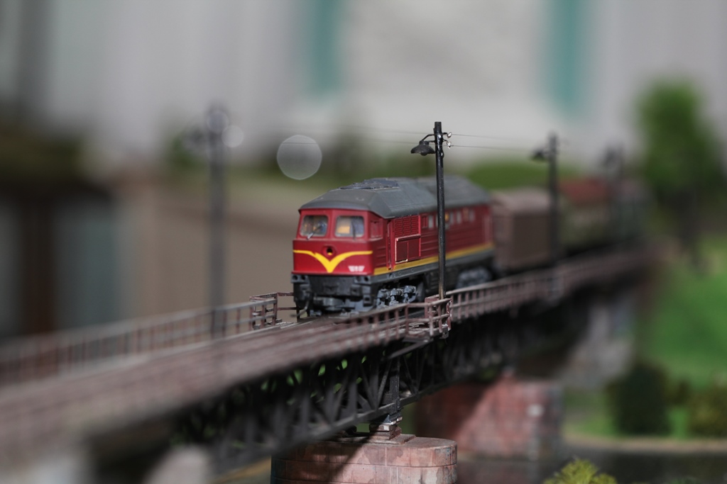 Железнодорожный мир в миниатюре