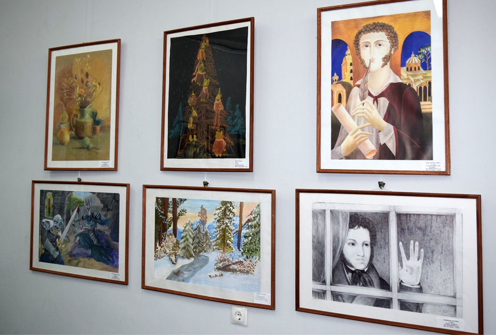 Отчетная выставка работ учащихся Детской художественной школы им. И.И. Крылова