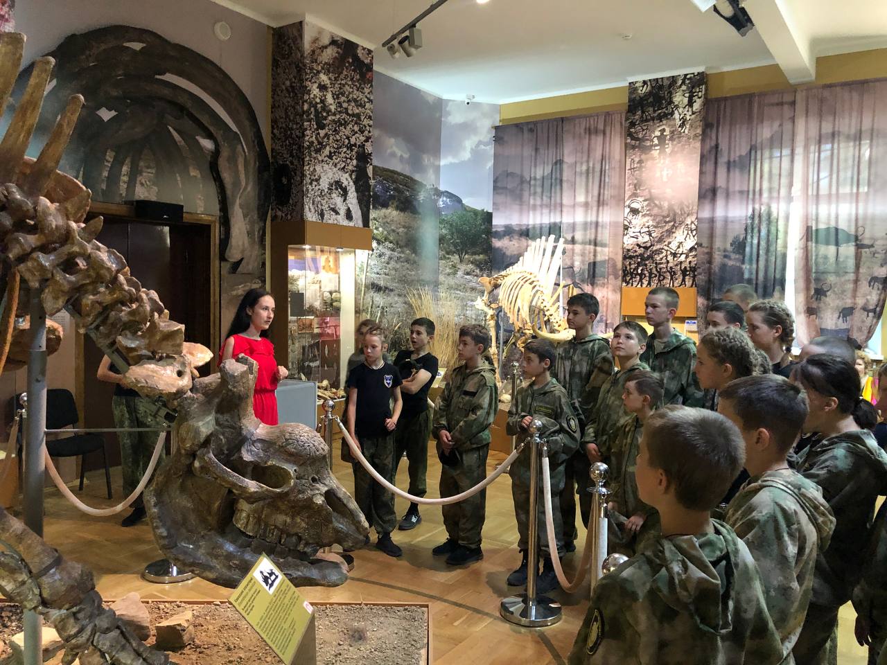 Воспитанники военно-патриотического клуба посетили музей по "Пушкинской карте"