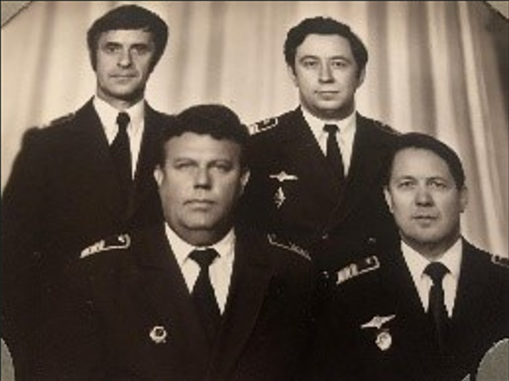 Экипаж Устинова Э.И. Экипаж Устинова Э.И.