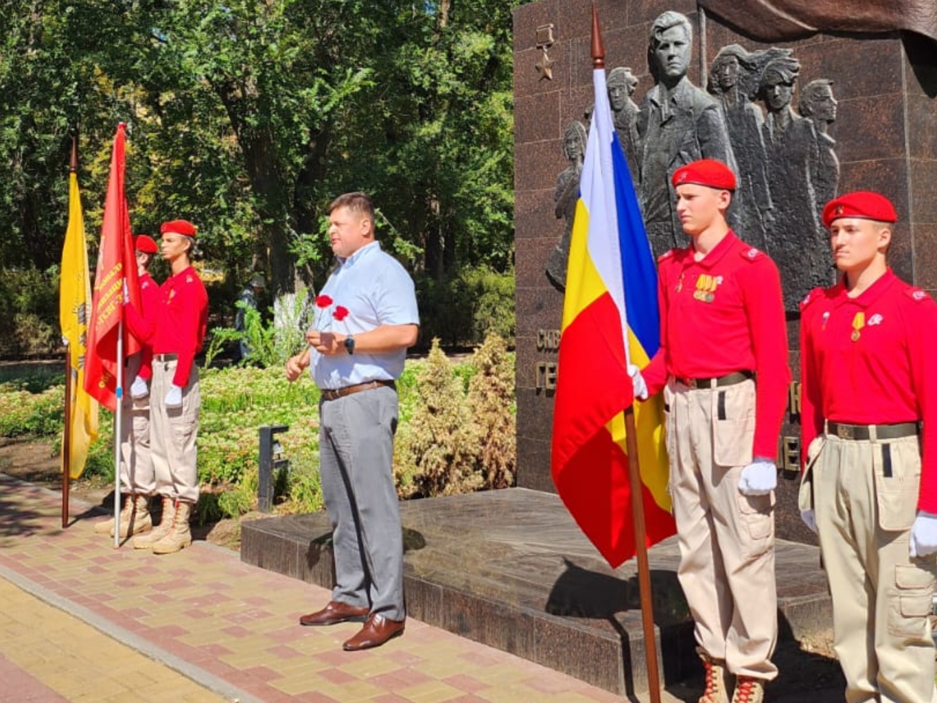 Памятная акция в честь 100-летия со дня рождения Героя Советского Союза Сергея Тюленина Памятная акция в честь 100-летия со дня рождения Героя Советского Союза Сергея Тюленина