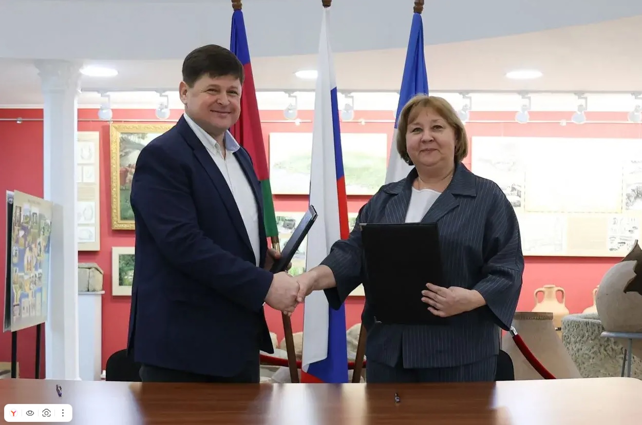 Азовский музей-заповедник представил в Геленджике выставку «Боспорское царство и Нижний Дон» Азовский музей-заповедник представил в Геленджике выставку «Боспорское царство и Нижний Дон»