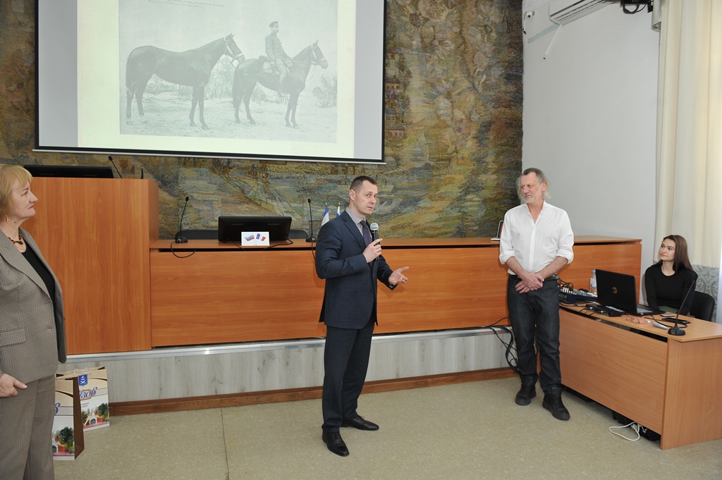 Творческий вечер французского драматурга и пианиста Жана-Луи Башле Творческий вечер французского драматурга и пианиста Жана-Луи Башле