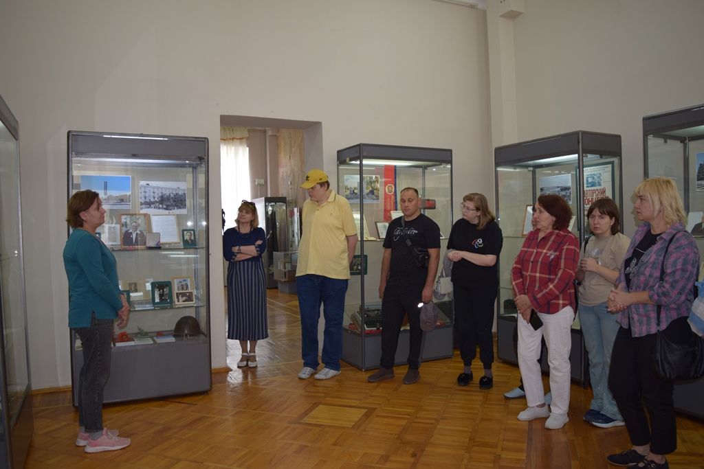 Знакомимся с новыми выставками Знакомимся с новыми выставками