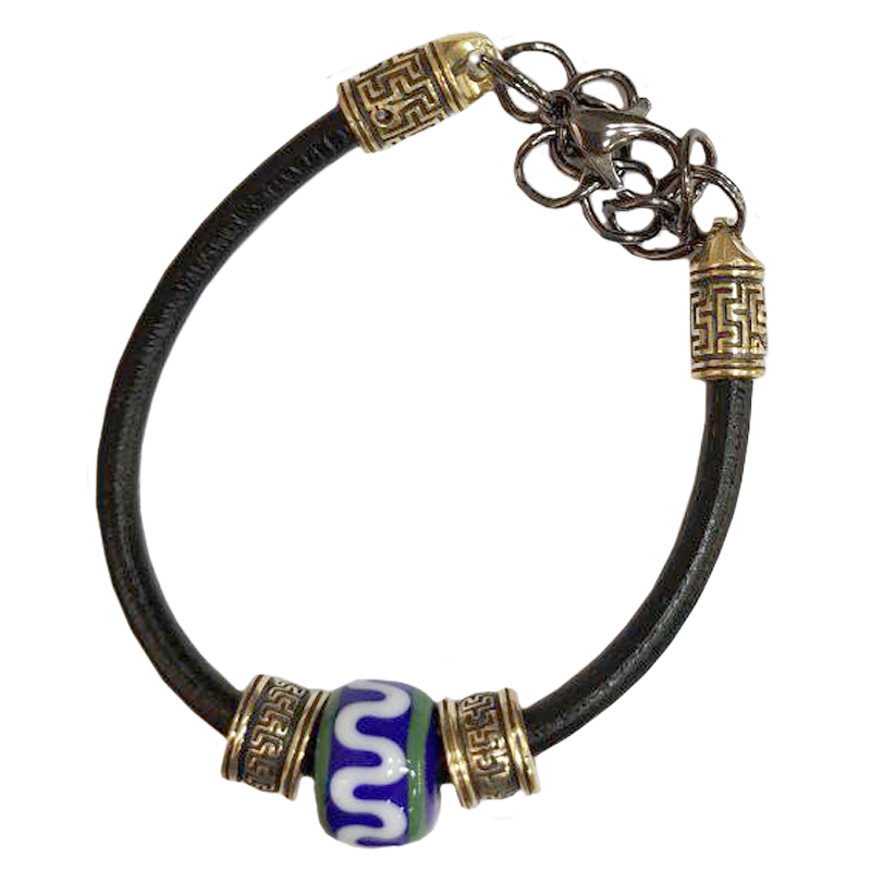 Кожаный браслет