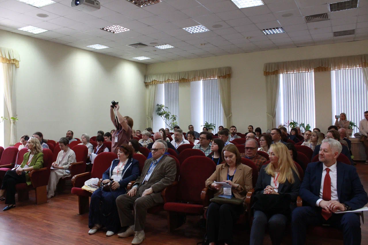 Директор Азовского музея-заповедника принял участие в III Всероссийском Омском краеведческом форуме Директор Азовского музея-заповедника принял участие в III Всероссийском Омском краеведческом форуме