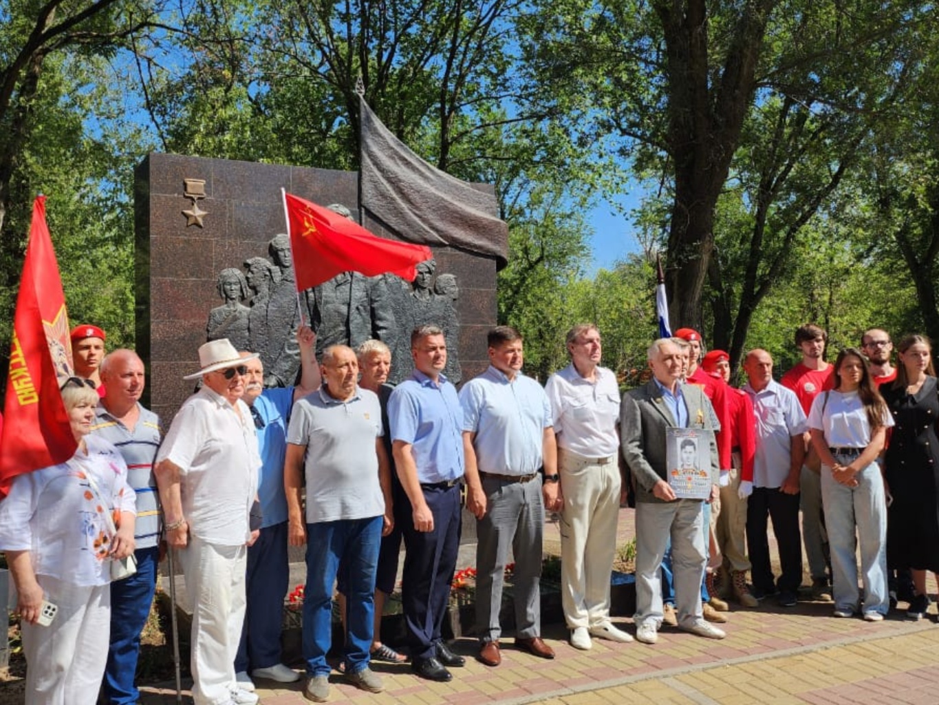 Памятная акция в честь 100-летия со дня рождения Героя Советского Союза Сергея Тюленина Памятная акция в честь 100-летия со дня рождения Героя Советского Союза Сергея Тюленина
