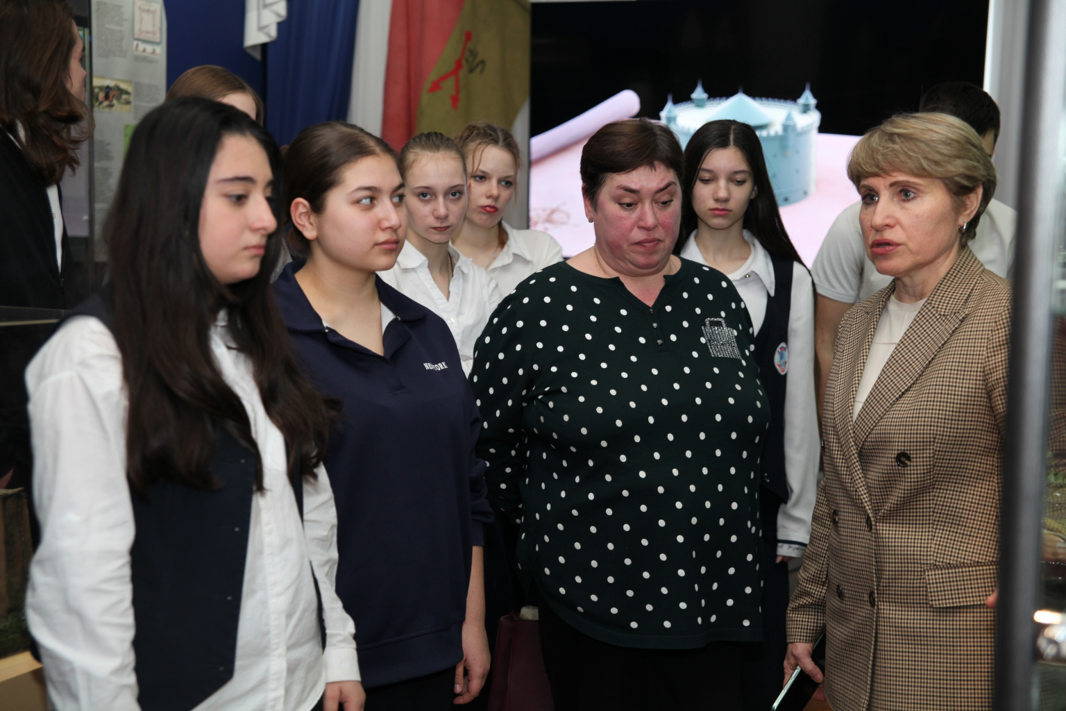 Школьники стали участниками мероприятия «Крепость Лютик (Сед-Ислам) XVII-XVIII вв.» Школьники стали участниками мероприятия «Крепость Лютик (Сед-Ислам) XVII-XVIII вв.»