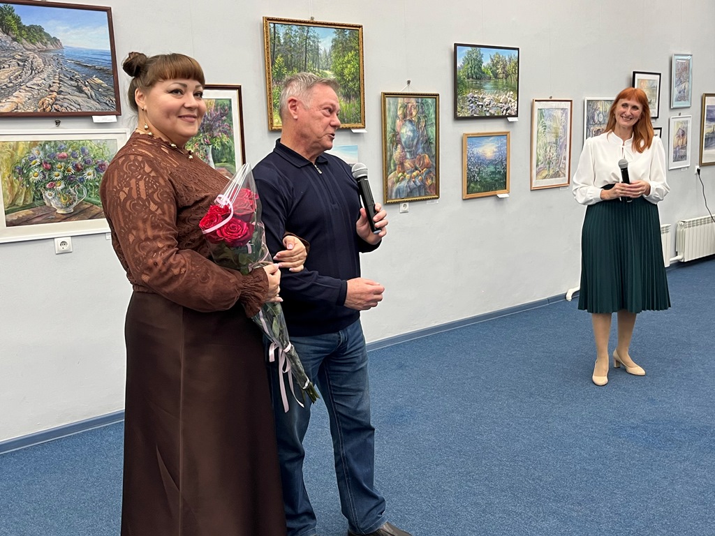 Открытие художественной выставки «Дамский альбом»