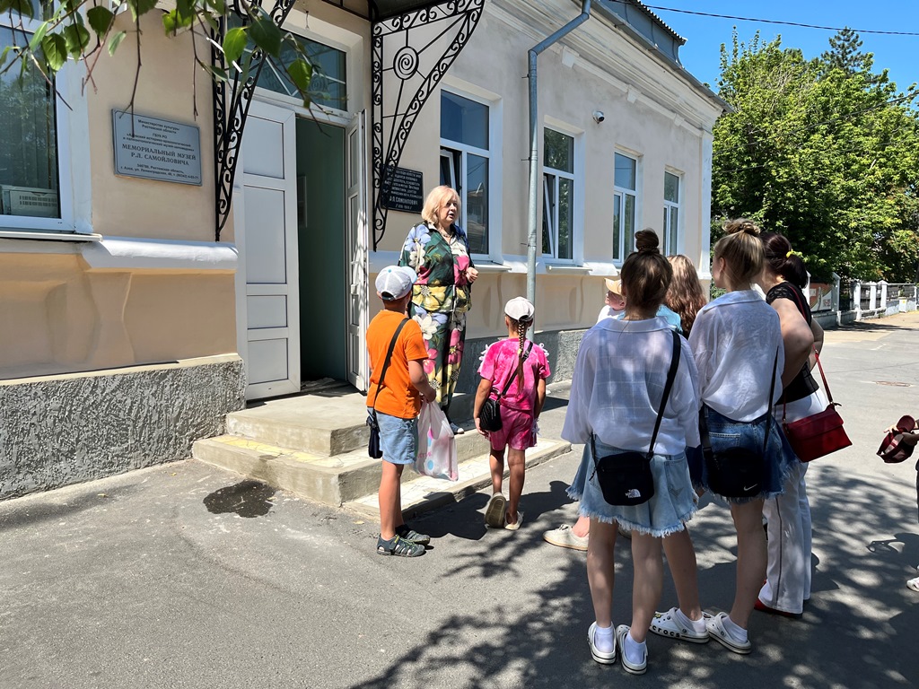 Мероприятие ко Дню молодёжи в музее Р.Л. Самойловича а