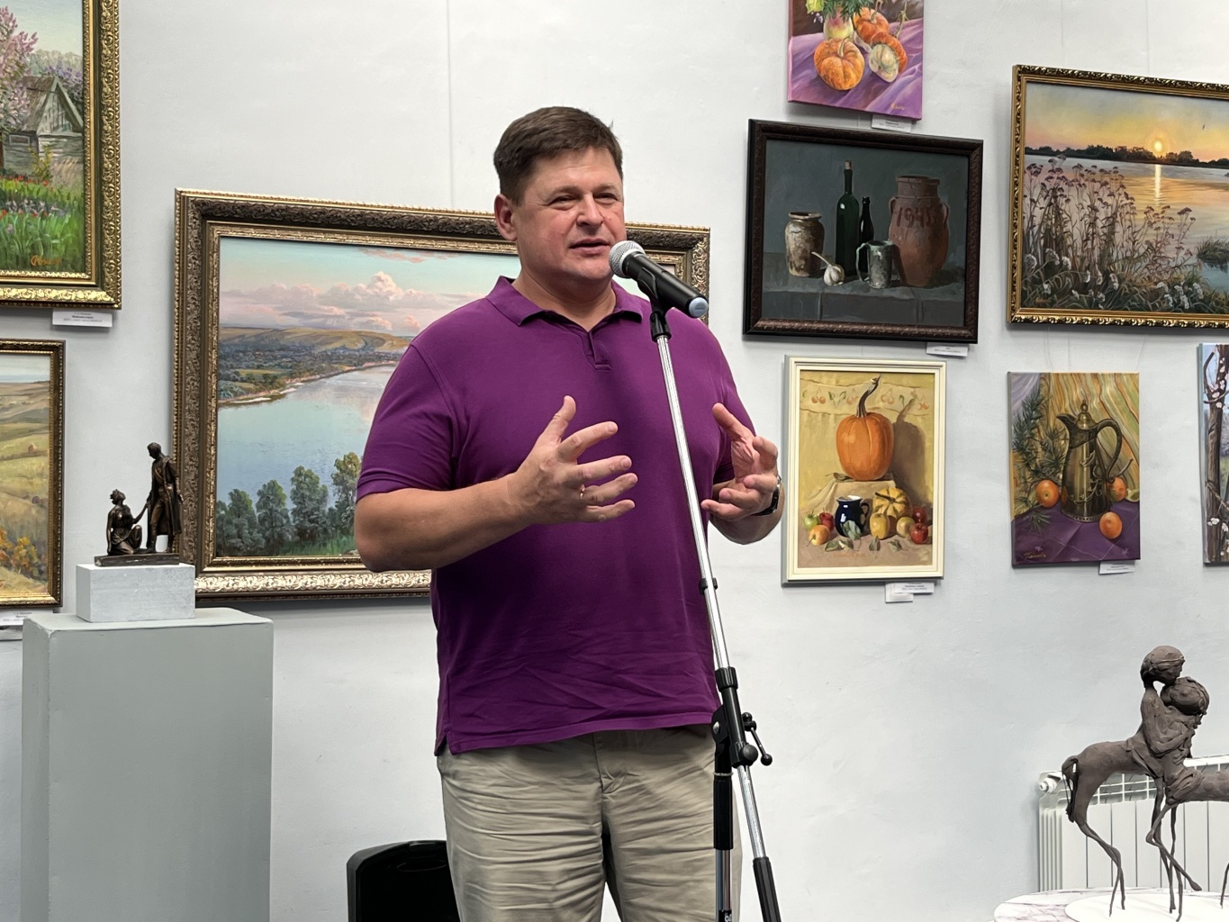 Открытие выставки азовских художников «АЗовАРТ» Открытие выставки азовских художников «АЗовАРТ»