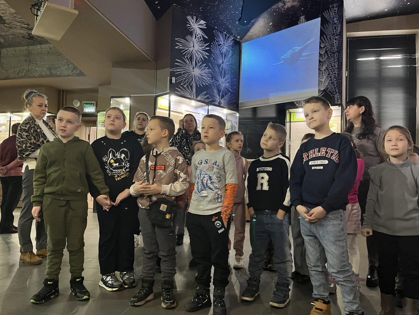 Познавательное путешествие в мир динозавров Познавательное путешествие в мир динозавров