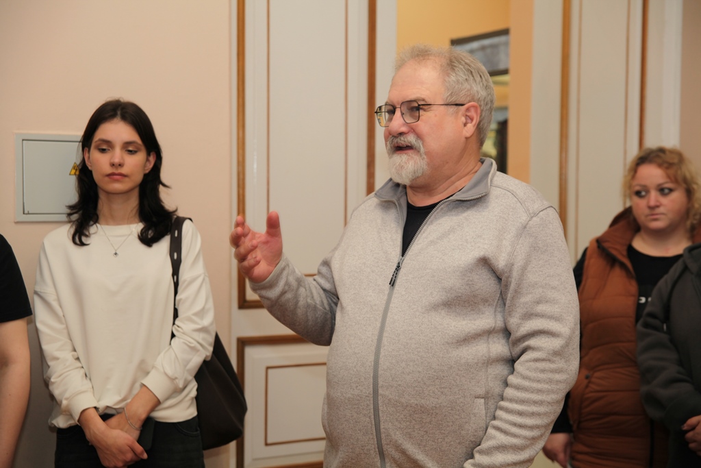 Открытие выставки «Тайны земляных пирамид: следы детства» Открытие выставки «Тайны земляных пирамид: следы детства»