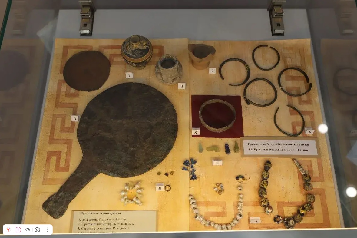 Азовский музей-заповедник представил в Геленджике выставку «Боспорское царство и Нижний Дон» Азовский музей-заповедник представил в Геленджике выставку «Боспорское царство и Нижний Дон»