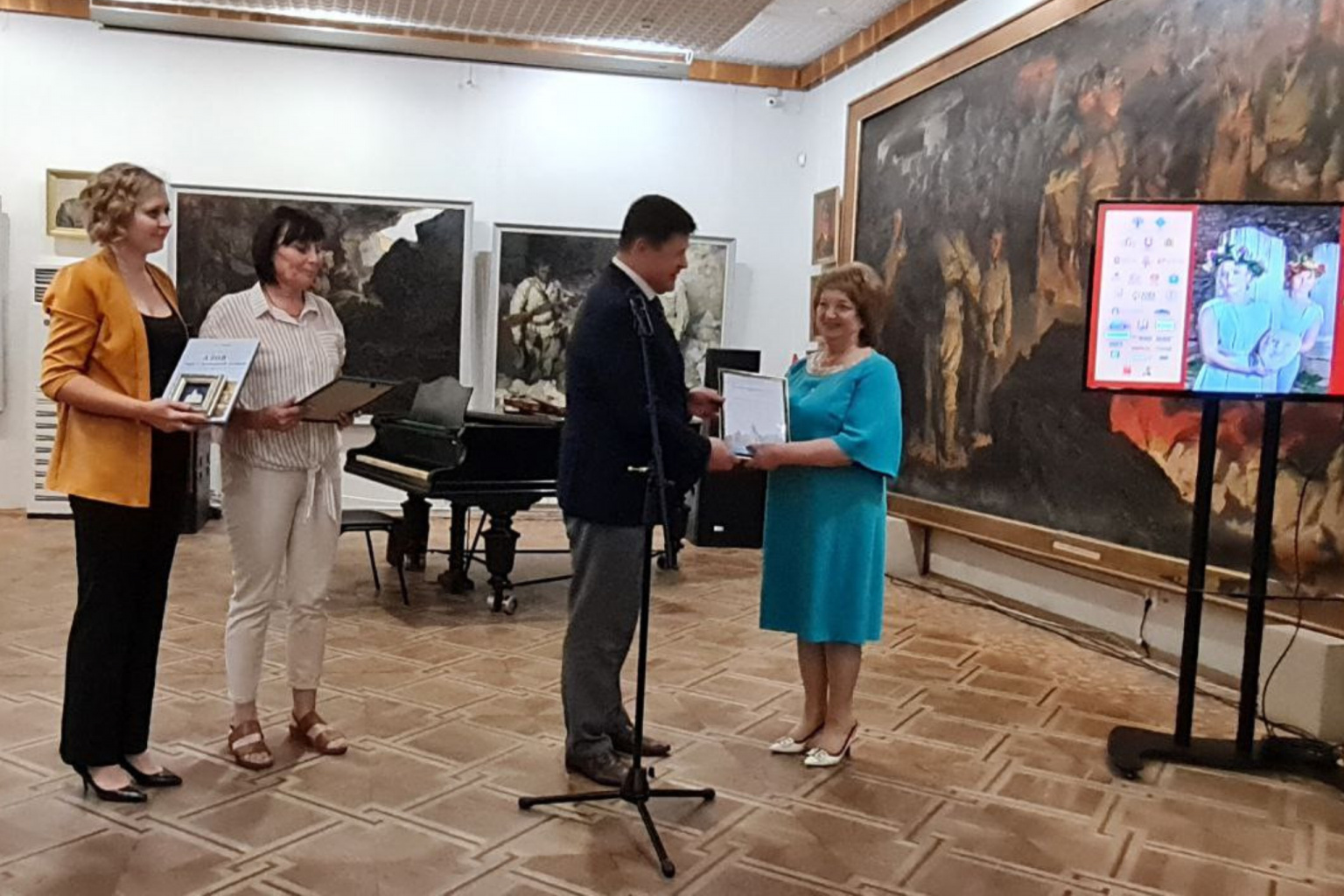 Вставка «Ярмарка меди» из фондов Азовского музея-заповедника открылась в Керчи