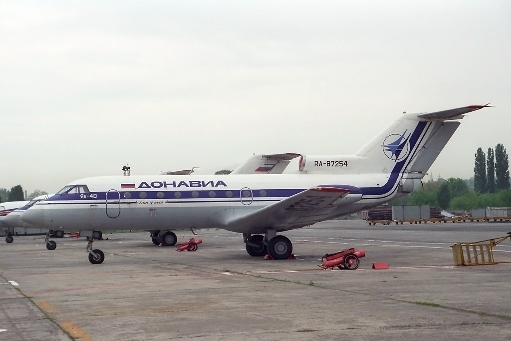 Як-40 ДОНАВИА Як-40 ДОНАВИА