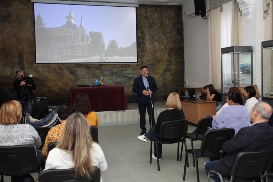 Подписание соглашения о сотрудничестве с АНО «Агентство по туризму и деловым коммуникациям Ростовской области» Подписание соглашения о сотрудничестве с АНО «Агентство по туризму и деловым коммуникациям Ростовской области»