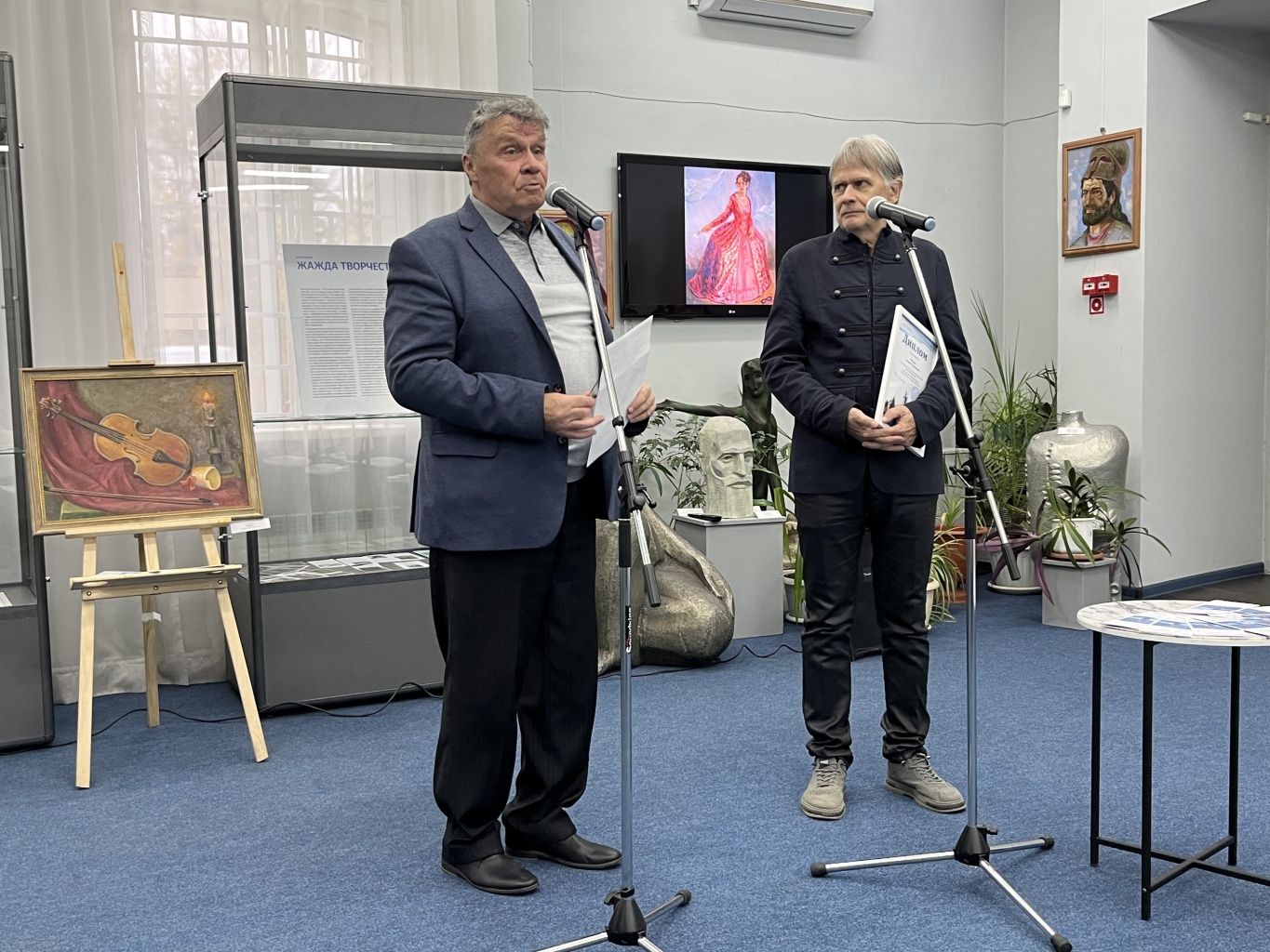 Открытие выставки «Ретроспектива» Открытие выставки «Ретроспектива»