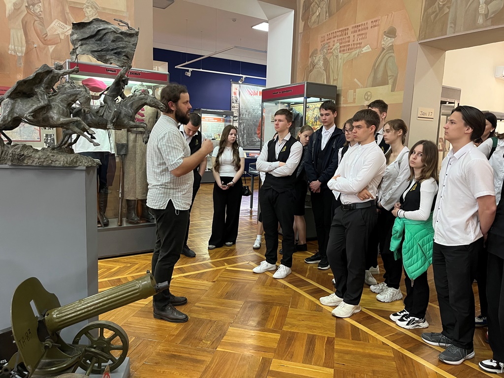 В музее прошло мероприятие «Форма и вооружение Красной армии» В музее прошло мероприятие «Форма и вооружение Красной армии»