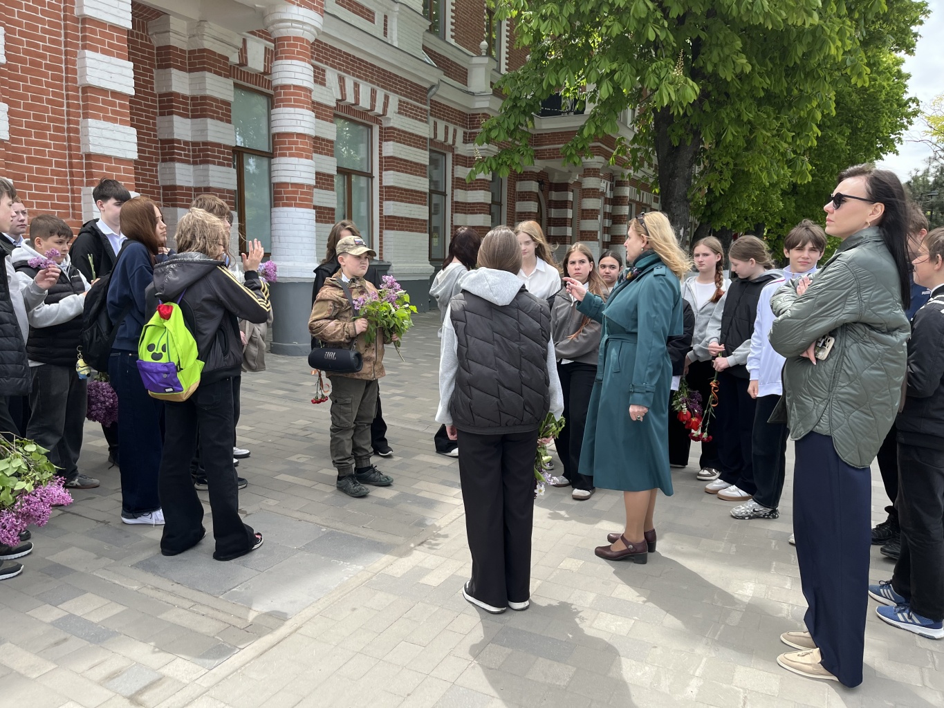 Пешеходная экскурсия для школьников, приуроченная к 81-й годовщине Великой Победы