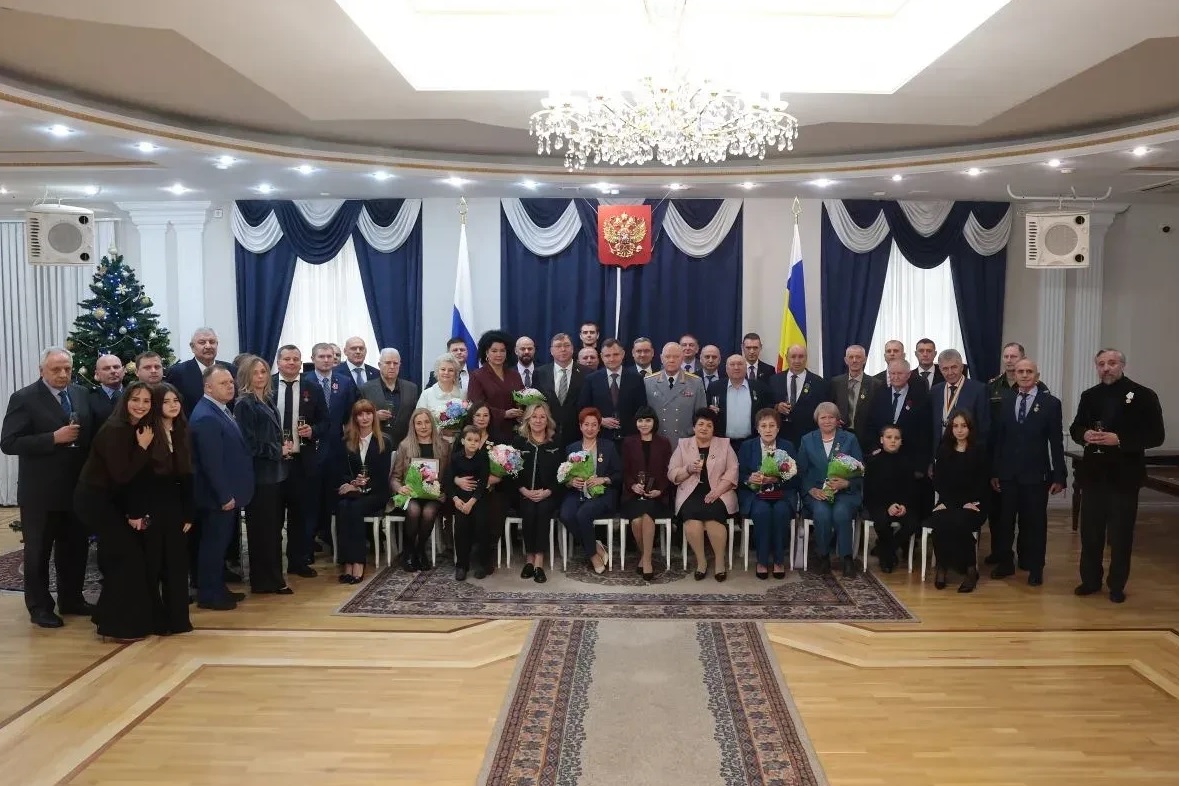 Е.Е. Мамичев награждён медалью «За доблестный труд на благо Донского края» Е.Е. Мамичев награждён медалью «За доблестный труд на благо Донского края»