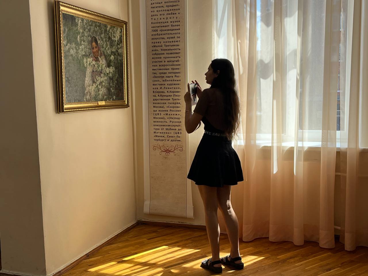 В музее продолжают работу выставки из Таганрога и Ростова Великого