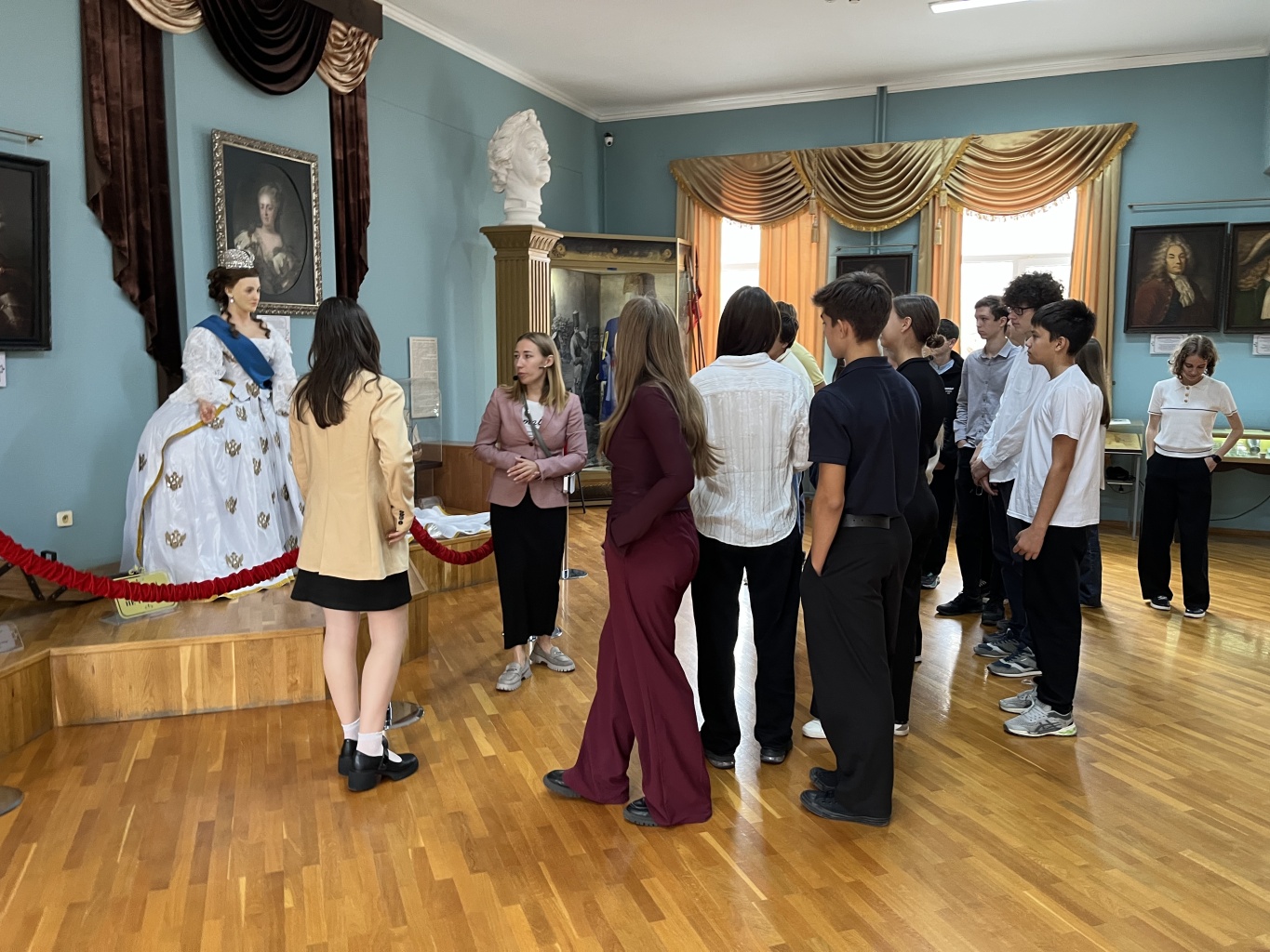 Знакомство школьников с историей Азова в рамках музейного лектория Знакомство школьников с историей Азова в рамках музейного лектория