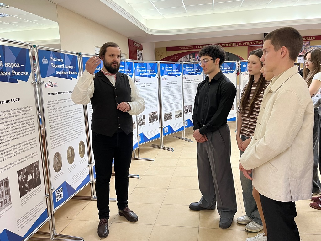 Патриотическое мероприятие «Живая сталь»