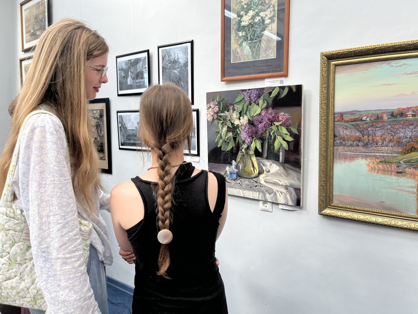 Открытие выставки азовских художников «АЗовАРТ» Открытие выставки азовских художников «АЗовАРТ»