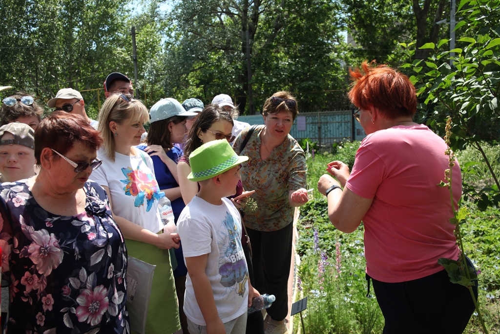 Знакомство с Гошпитальным садом Знакомство с Гошпитальным садом