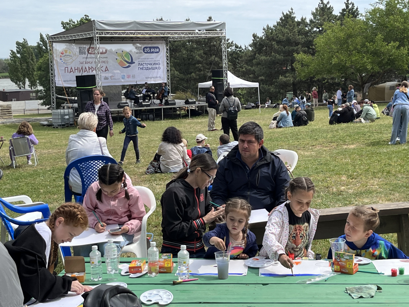 Фестиваль детского пленэрного рисунка «Ласточкино гнездышко»