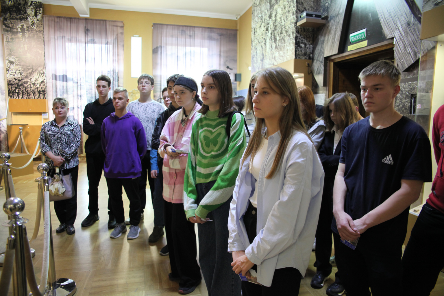 Школьники посетили программу «Охота в первобытном обществе»