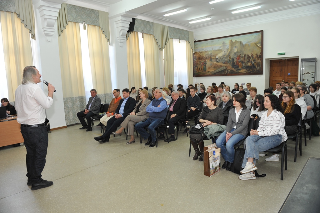 Творческий вечер французского драматурга и пианиста Жана-Луи Башле Творческий вечер французского драматурга и пианиста Жана-Луи Башле