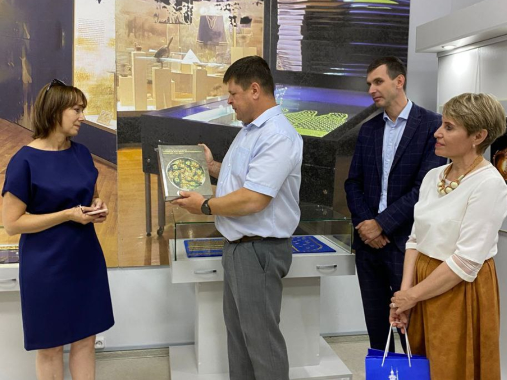 В Армавире открылась выставка «Золото степей» из фондов Азовского музея-заповедника В Армавире открылась выставка «Золото степей» из фондов Азовского музея-заповедника