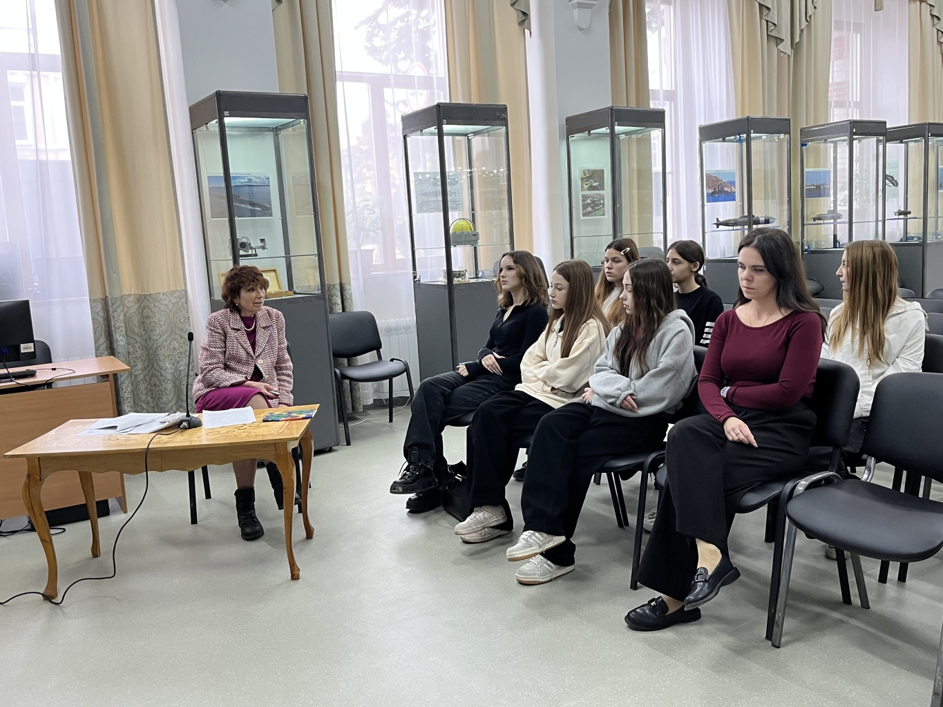 Школьники посетили лекцию, посвященную Азовским походам Петра I Школьники посетили лекцию, посвященную Азовским походам Петра I