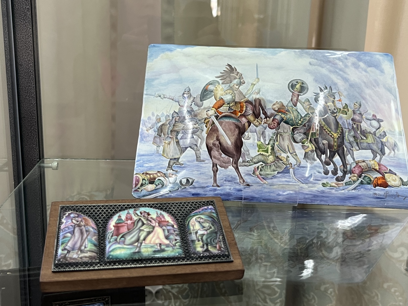 В музее продолжают работу выставки из Таганрога и Ростова Великого