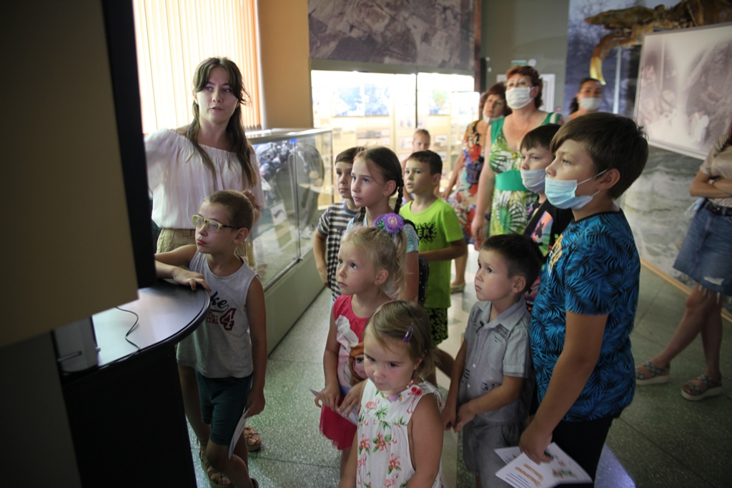 Детская интерактивная программа "Поляна сказок" Детская интерактивная программа "Поляна сказок"