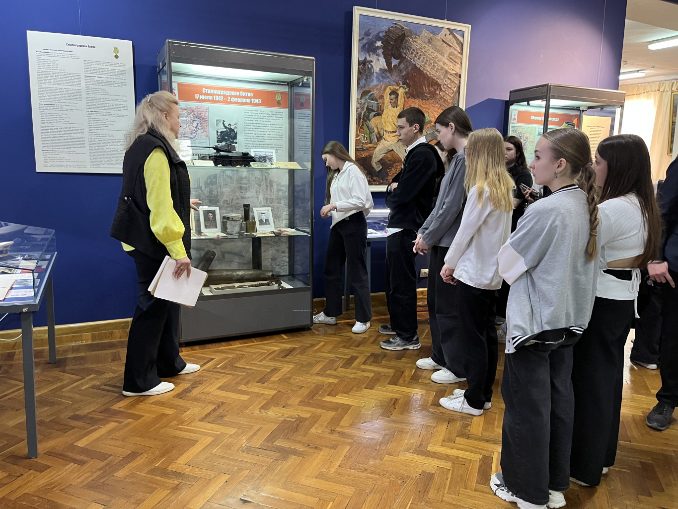 Экскурсии по выставке «Годы мужества и славы» Экскурсии по выставке «Годы мужества и славы»