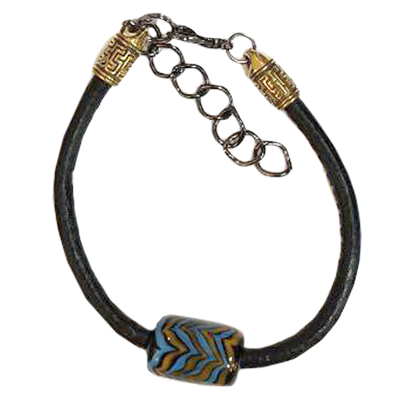 Кожаный браслет