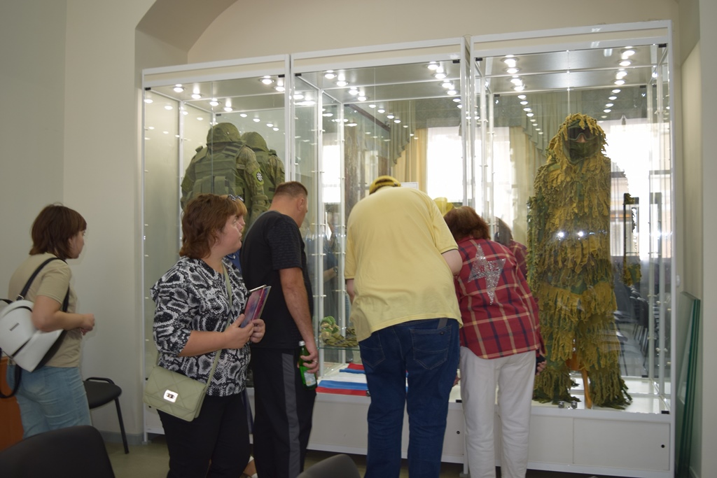 Знакомимся с новыми выставками Знакомимся с новыми выставками