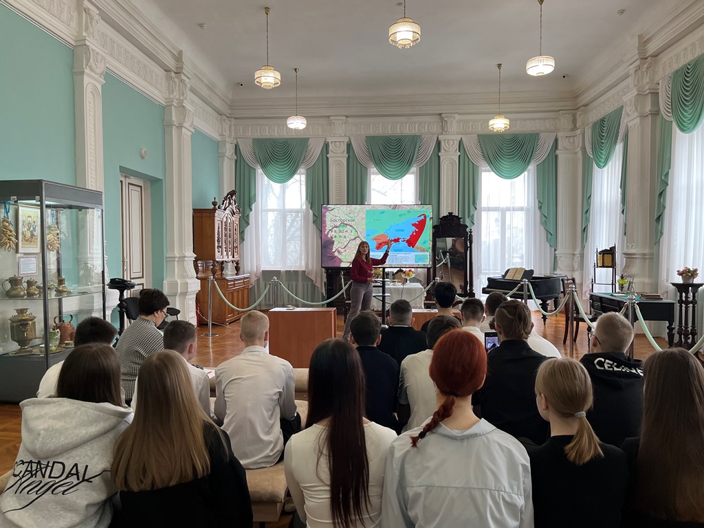 В музее рассказали школьникам об античных богах на Нижнем Дону